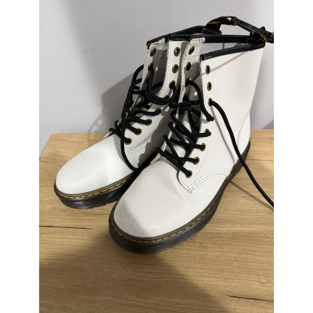WOMAN AIR WAIR DR. MARTEN ZAVALA COMBAT BOOTS  - SIZE 6